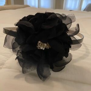Black Pantent leather Flower with Rhinestones an Pearl Accent - Women Belt M